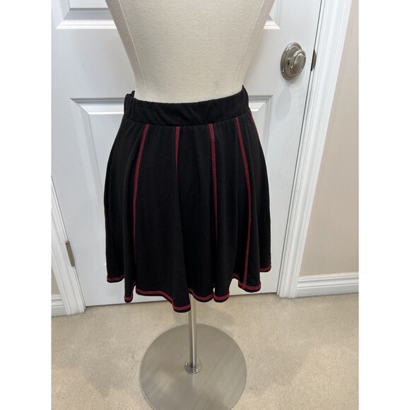 Hot Topic Black Mini Skater Skirt Red Stitching Pockets L Gothic Grunge Emo - Picture 9 of 10